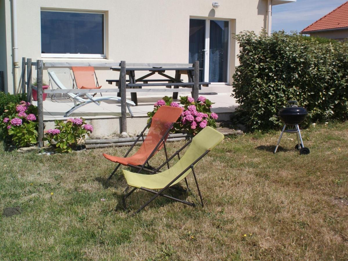 Wonderful Holiday Home In Audinghen With Garden Exterior foto